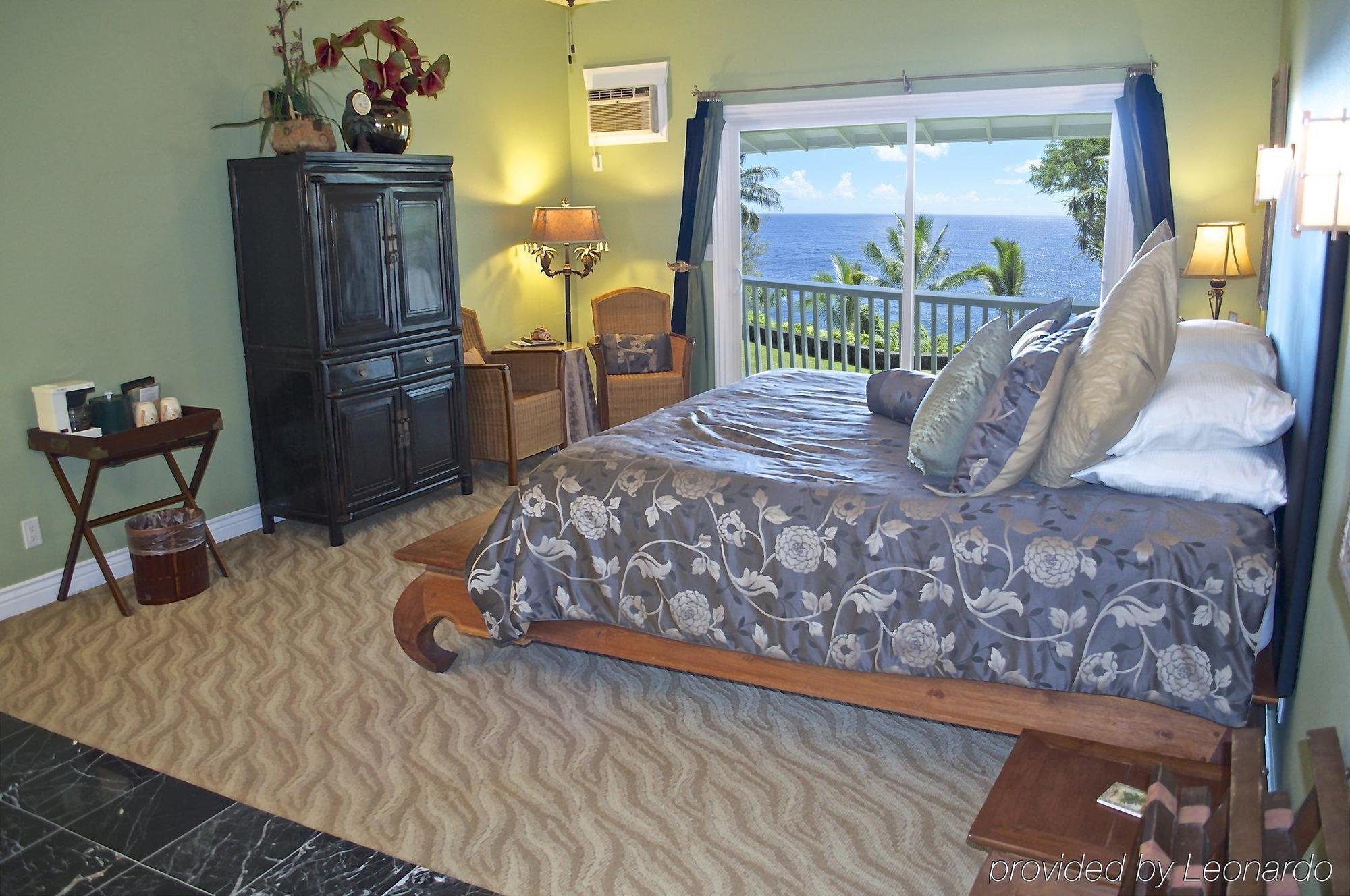 The Palms Cliff House Inn Honomu Exteriör bild
